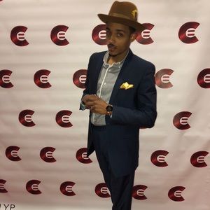 Meet your Posher, Marvin